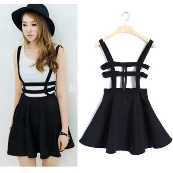 Urban Co Co Dresses & Skirts - Flirty Mini Skirt w/Suspenders